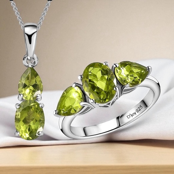 Handmade Jewelry - Sterling Silver and Peridot Green Gemstone Ring